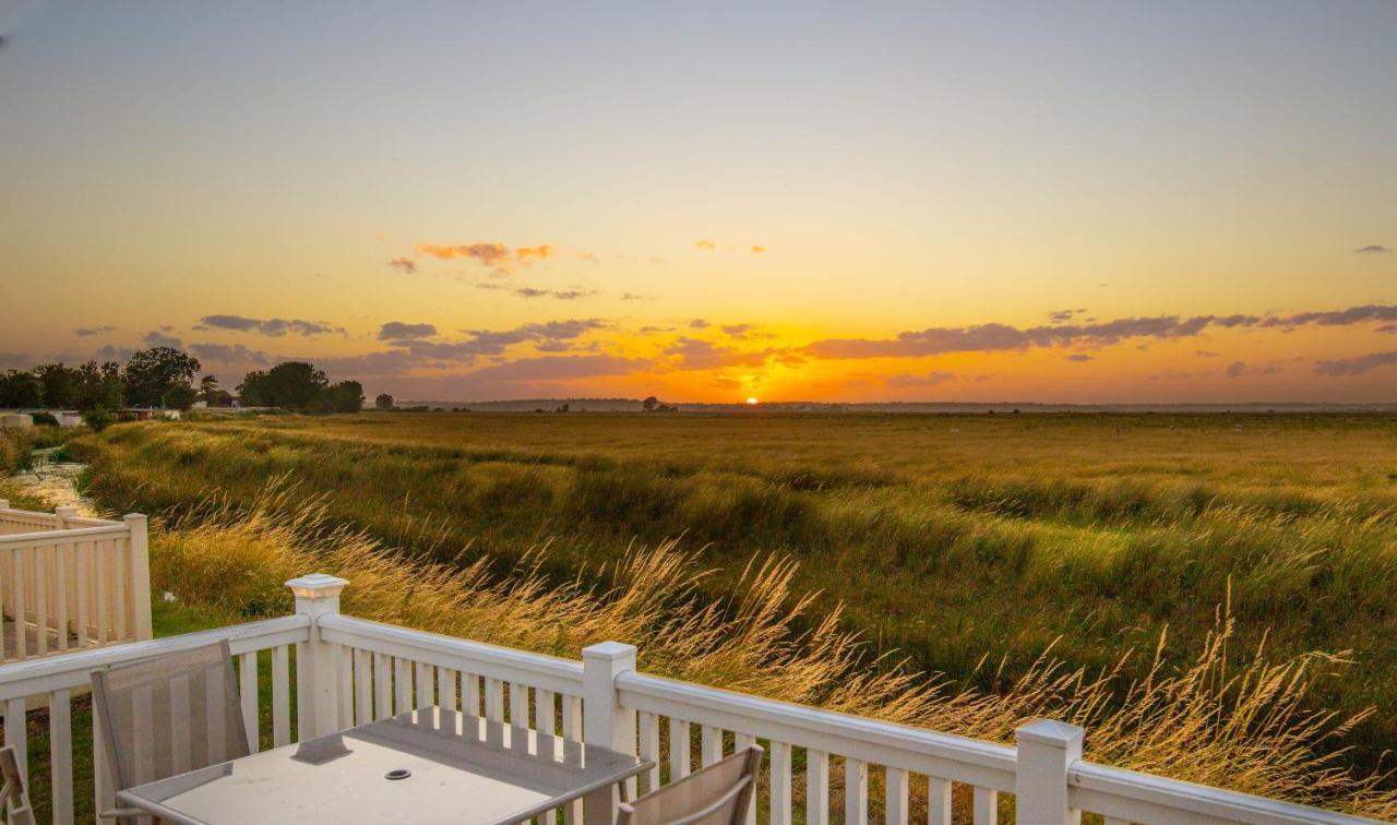 River Lodge Platinum Plus Holiday Home With River Views, Free Wifi & Netflix Camber Exterior foto